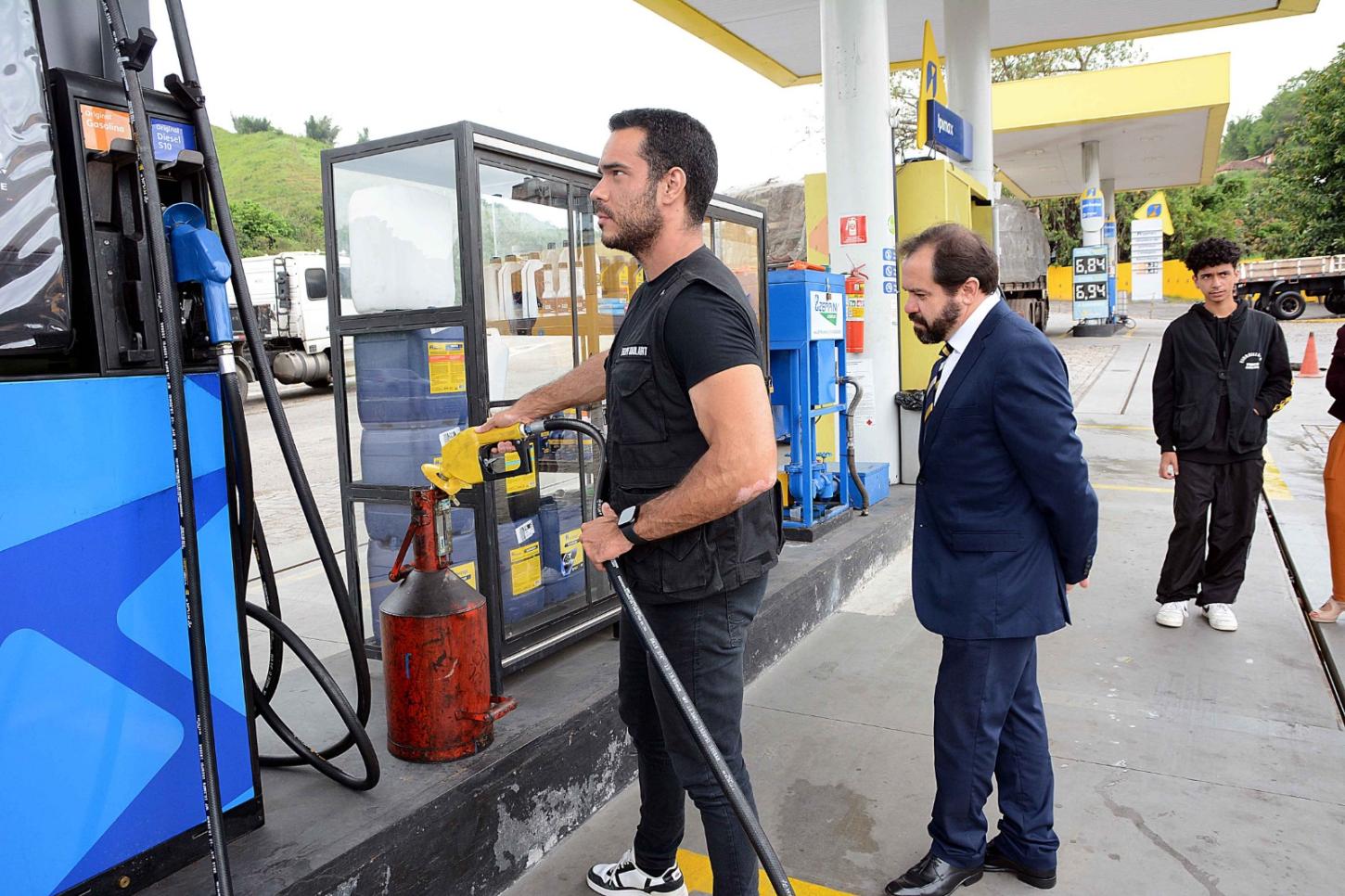 Procon intensifica fiscalização em postos de combustíveis