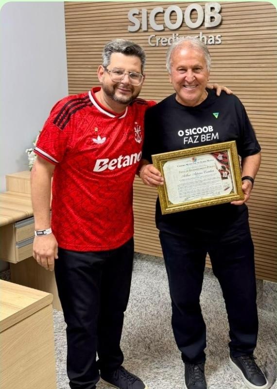 Zico é homenageado em Barra Mansa